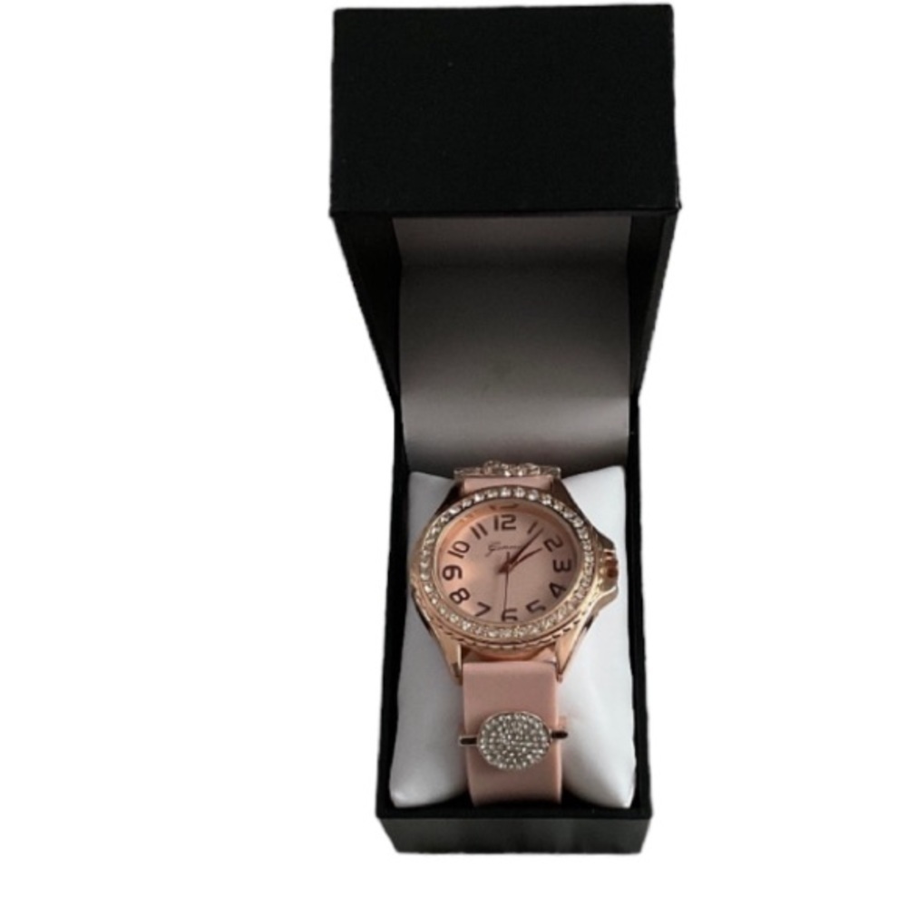 Geneva Rhinestone Watch‎ Pink Band Analog Display Fashion Wristwatch